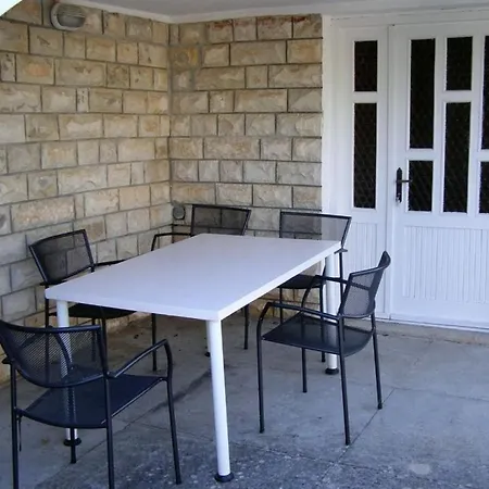 In Preko With Terrace, Air Conditioning, Wifi, Washing Machine Appartement *