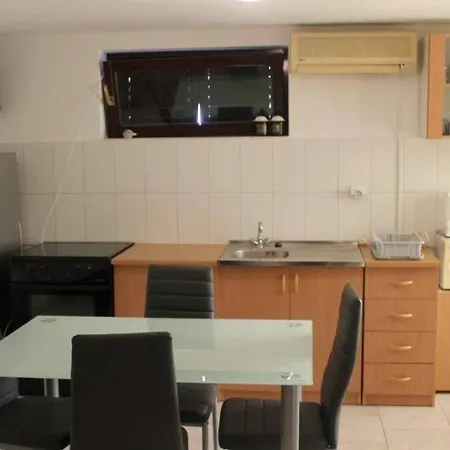 In Preko With Terrace, Air Conditioning, Wifi, Washing Machine Preko