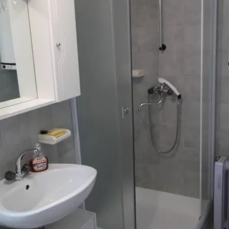 In Preko With Terrace, Air Conditioning, Wifi, Washing Machine Appartement